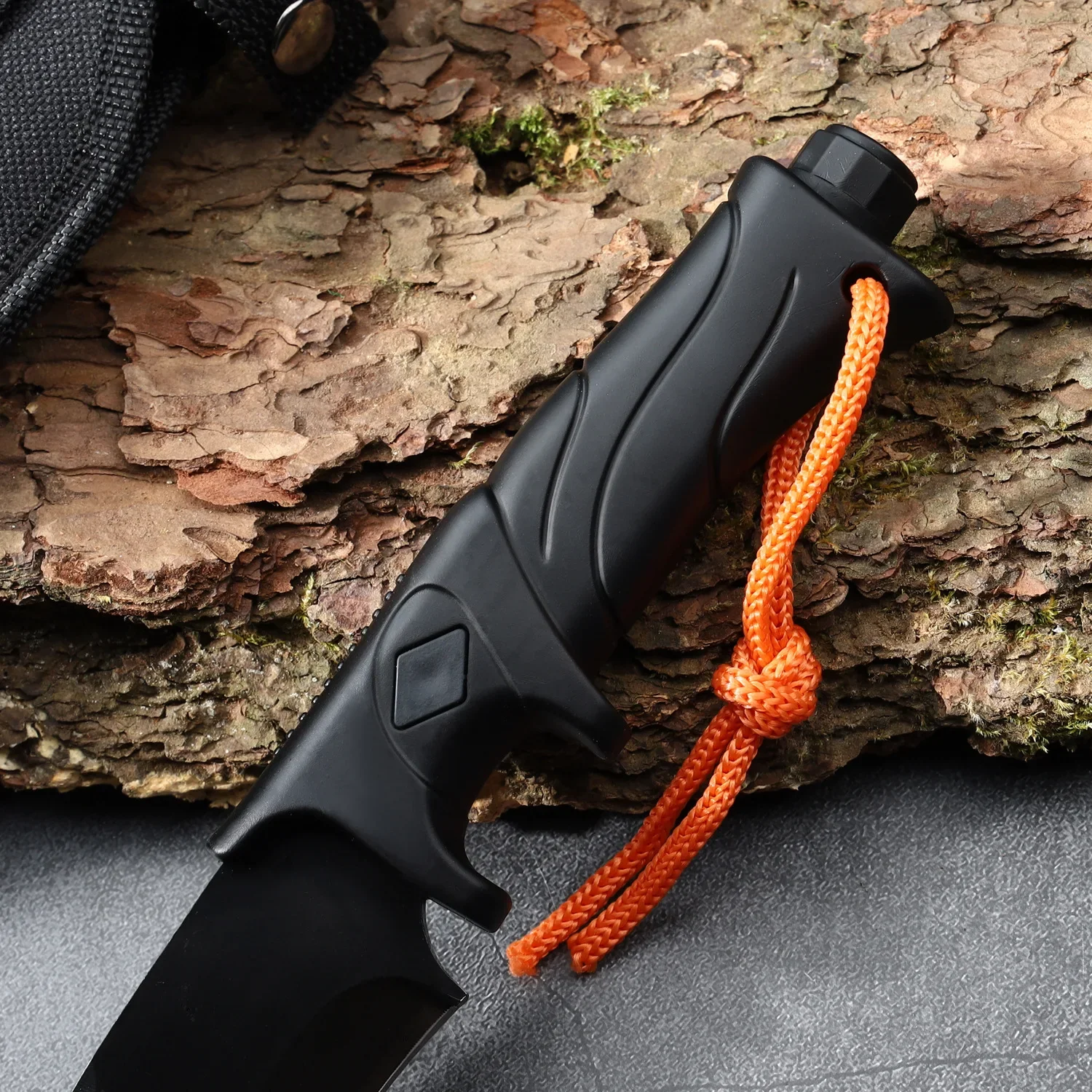Coltello dritto da esterno ad  - Bushcraft Knife Fixed recensione e prezzo
